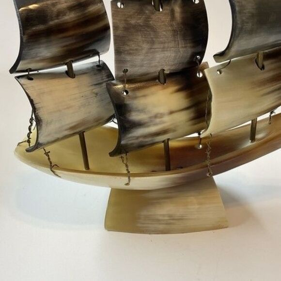 Vintage Handmade Horn Sailing Ship Nautical Boat Carved Horn Library 7"X7" - Picture 4 of 12